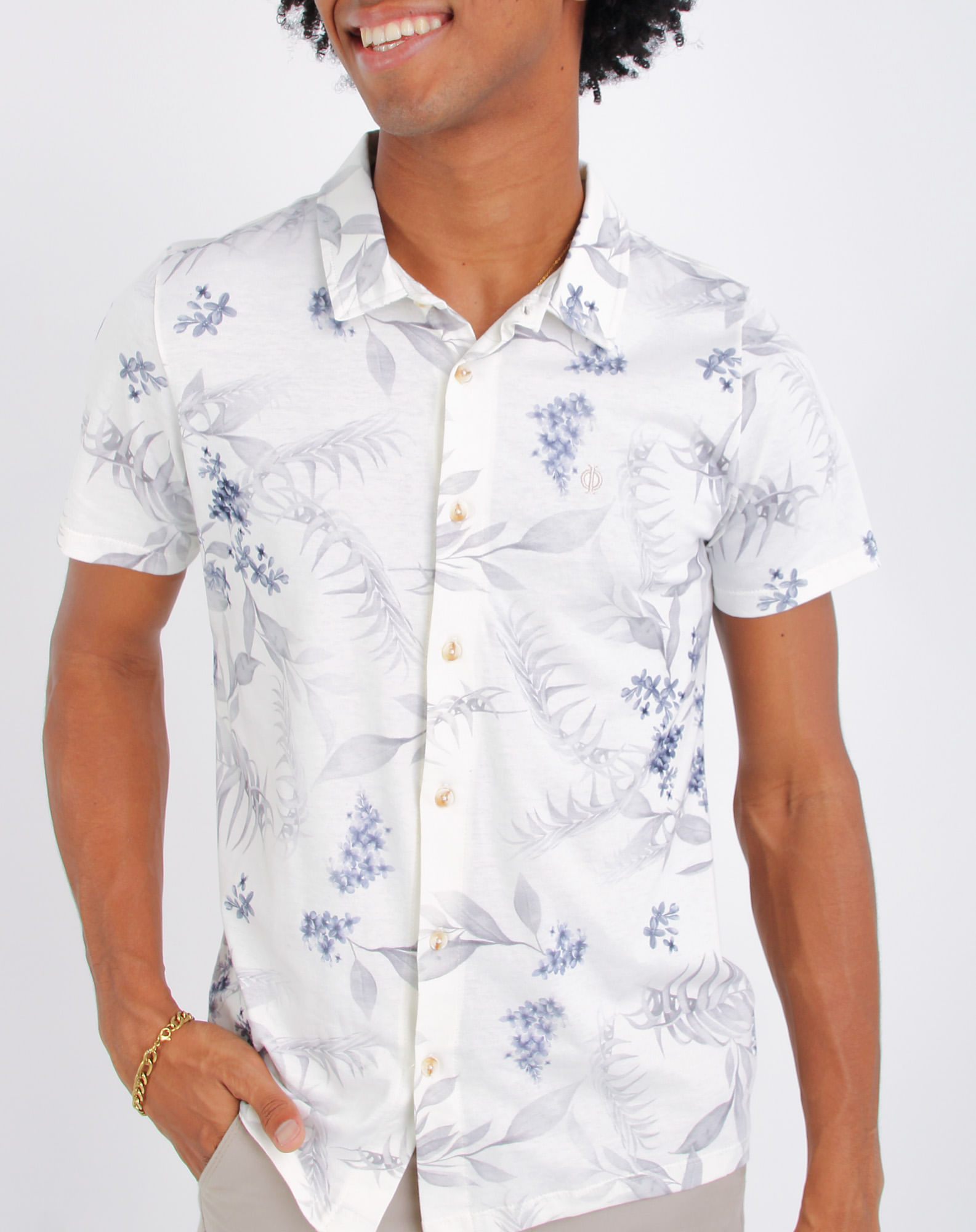 684711001 camisa manga curta masculina estampa folhas off white p 95b