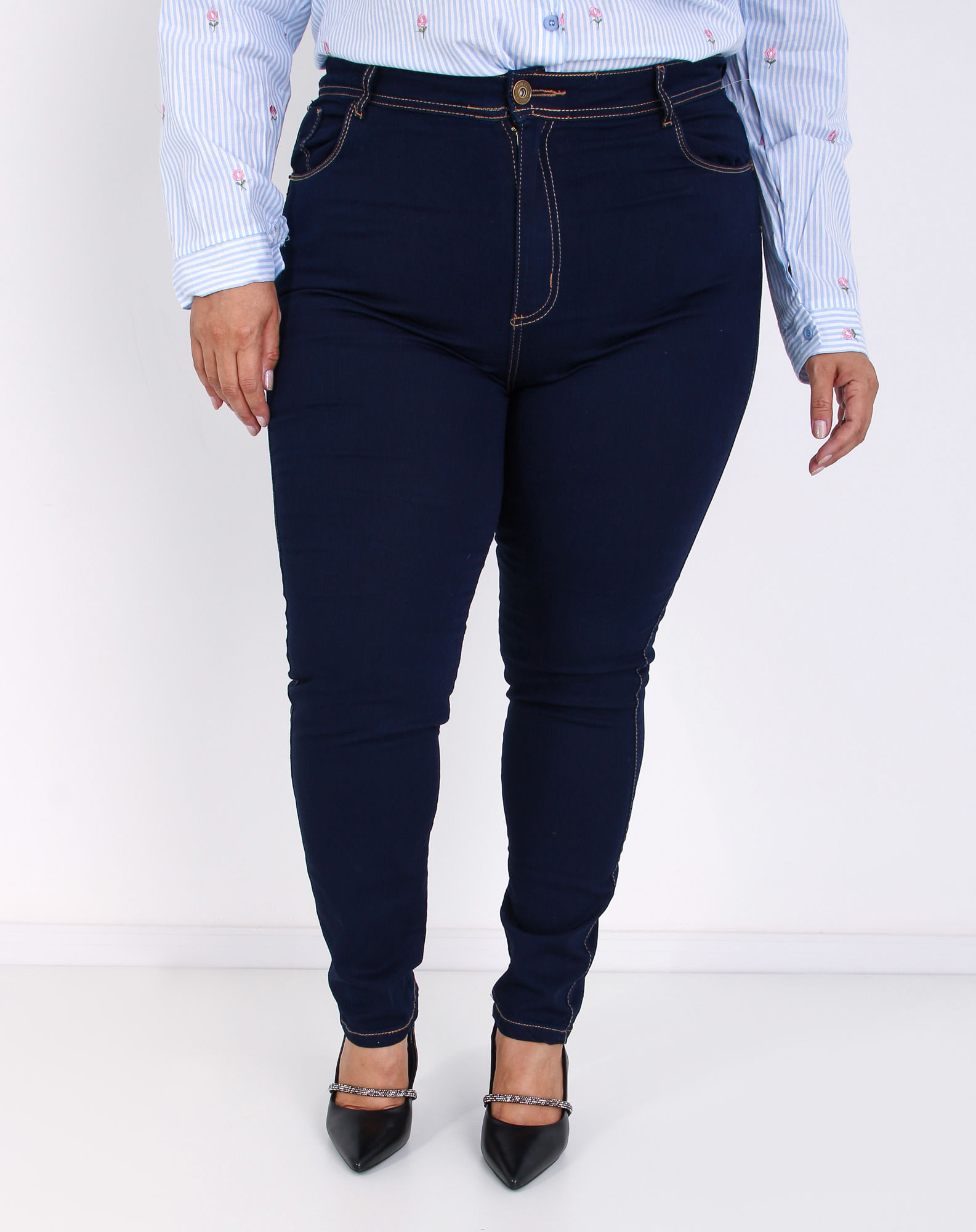 706236001 calça jeans feminina plus size cigarrete jeans amaciado 46 f0e
